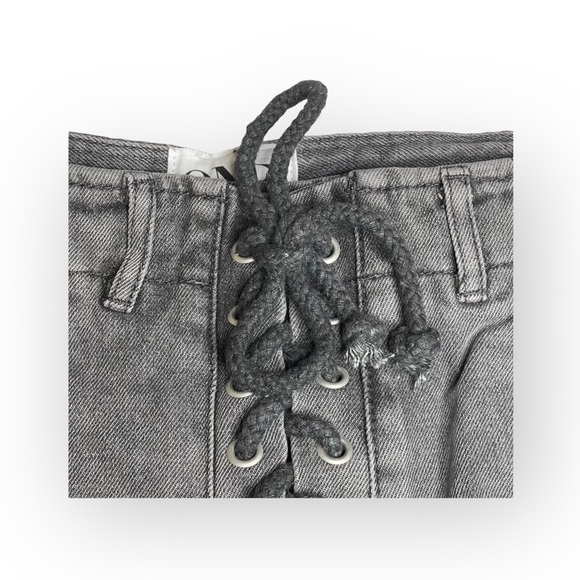 new One Teaspoon ♐︎ Superfreaks Lace Up Denim Short ♐︎ Phantom Dirty Black ♐︎ 24 - Picture 8 of 16